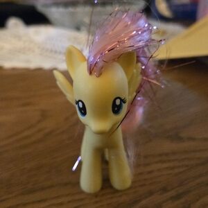 My Little Pony MLP fluttershy Yellow And Pink Tinsel Hair. GUC